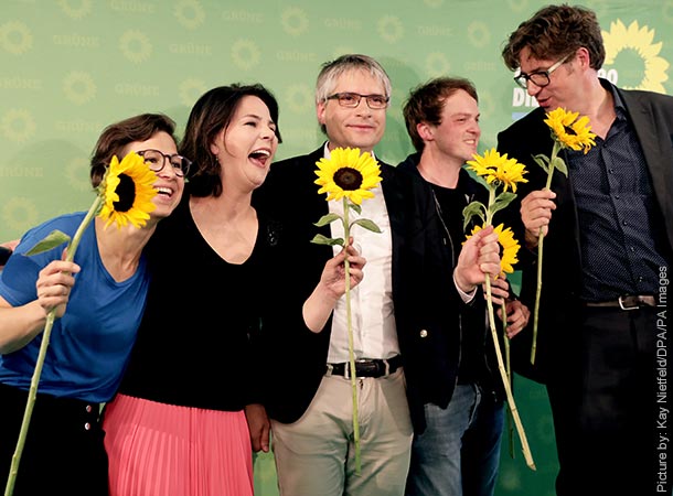 5月26日、ベルリンにて撮影された緑の党の議員たち