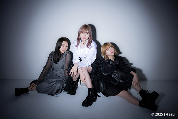 人気ガールズロックバンドのЯeaL