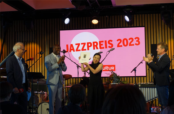 ベルリン・ジャズ賞2023に輝いたマリンバ奏者の齊藤易子さん