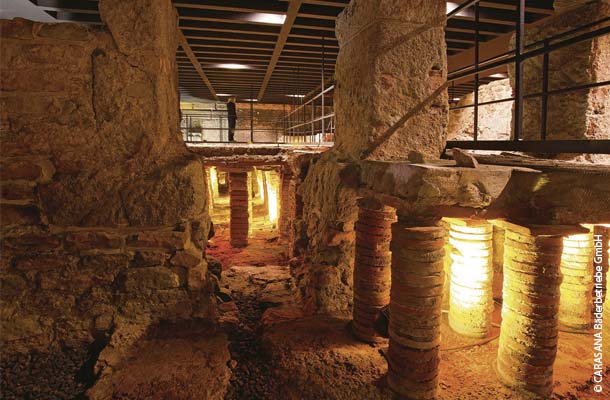 フリードリヒ浴場の地下に残っているローマ時代の公衆浴場の遺跡