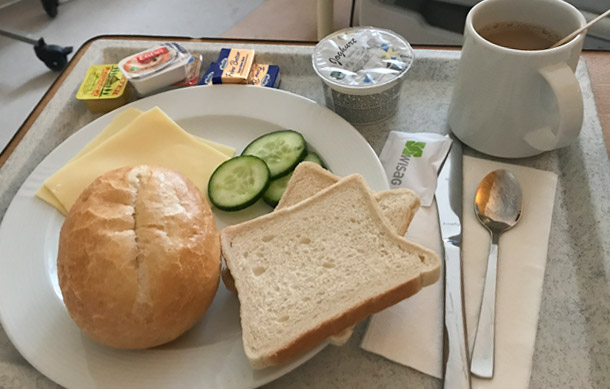 帝王切開翌日の朝食