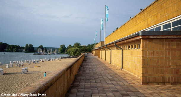 老朽化のため一部が使用できなくなっている建物